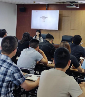 0918 本所吴秋思副主任携部门律师应邀为成都市双流区财政局开展培训166.png