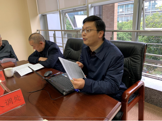 1120 黄明华副主任受邀市司法局局务会会前讲法127.png